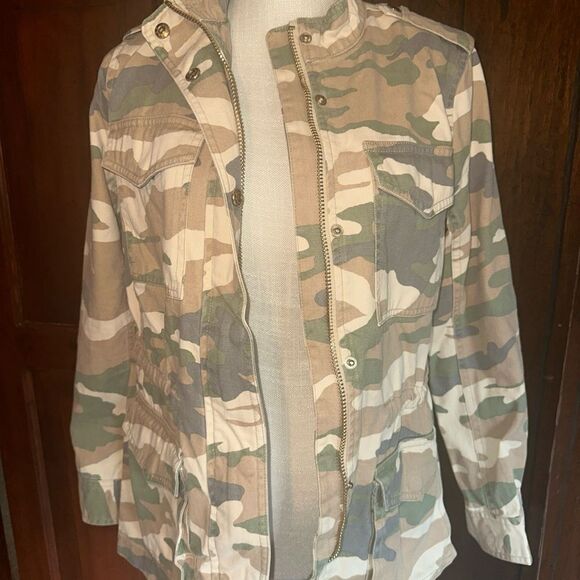 Womens‎ Forever 21 Camouflage Jacket size Small - Picture 4 of 6